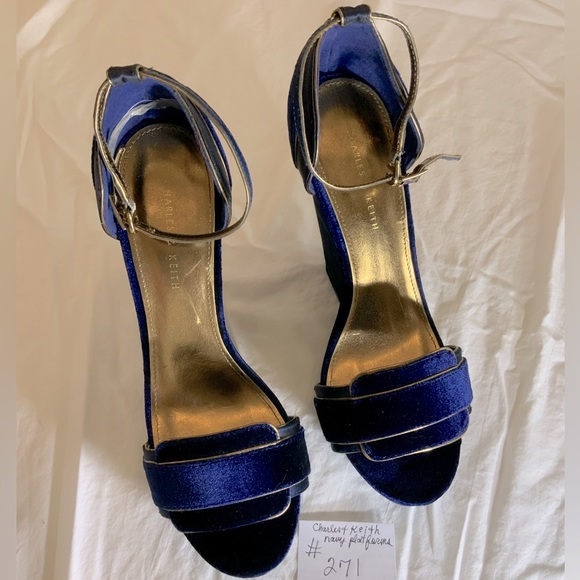 Charles & Keith-Navy w/ gold platform wedge with open toe.Satin and suede. SZ 10 - Picture 1 of 5
